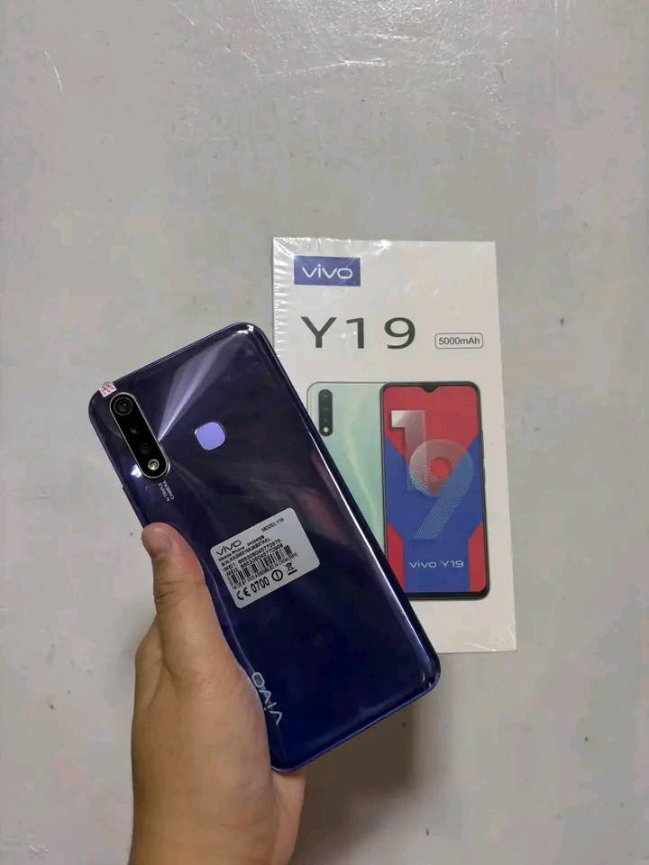 Vivo Y19 - Brandnew & Sealed