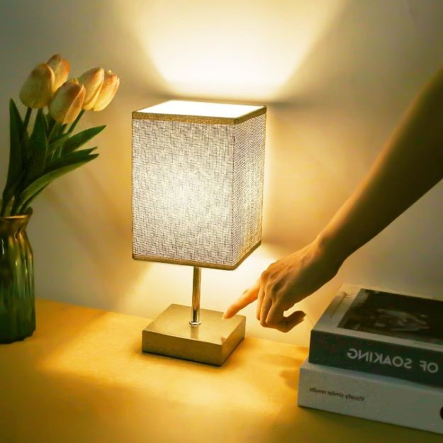 BEDSIDE LAMP