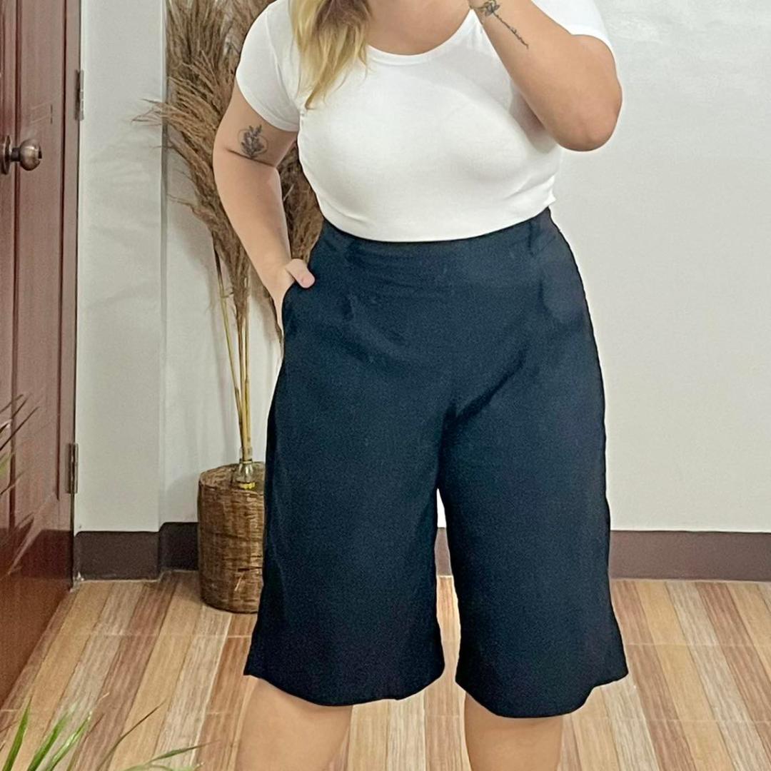 Casual Plus Size Wide Leg Capri Pants - Black